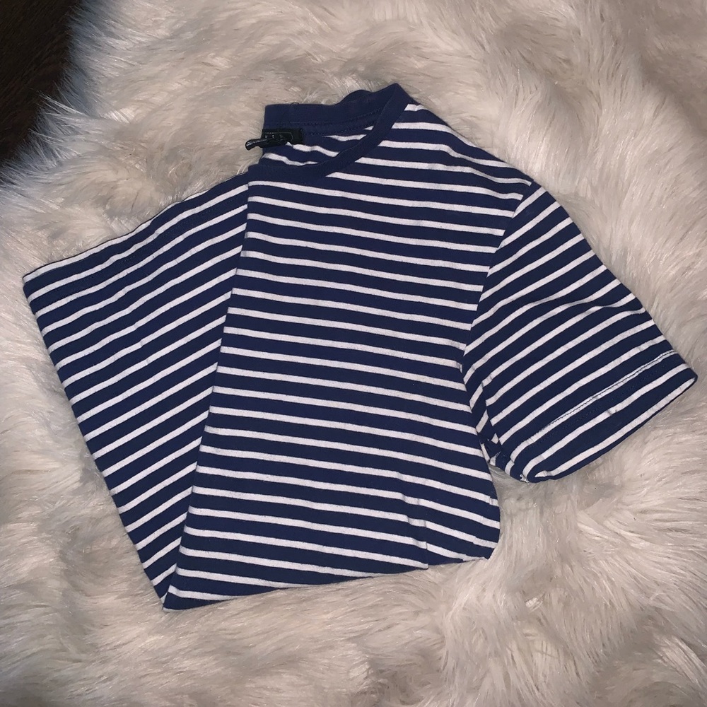 Men’s striped shirt